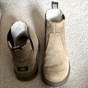 UGG boys Suede Tan Boots